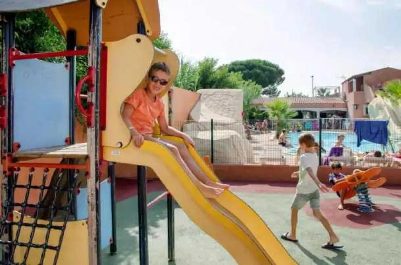 בורם-לה-מימוזה Camping 4 Etoiles - Parc Aquatique - Eebadc 0*,  צרפת